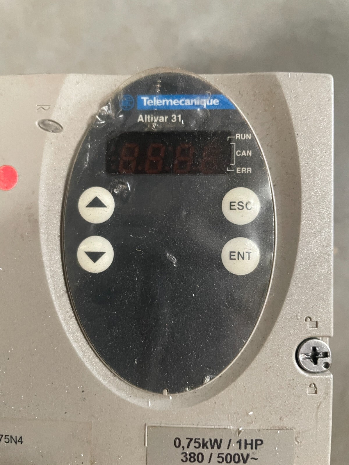 Schneider Telemecanique Altivar ATV31H075N4 1 HP 480V @1E