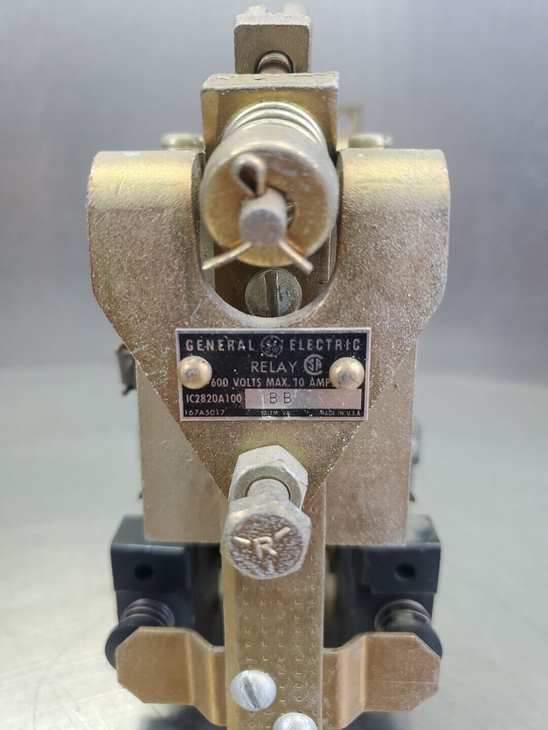 General Eletric IC2820A100-BB 10Amp 600Volts Non-Enclosed Relay. 4E-28