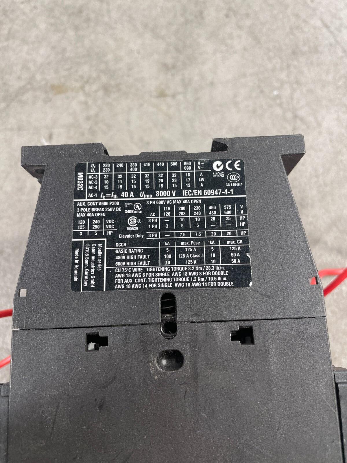 Eaton DilM32-01 XTCE032C01 240V 60Hz 3-Pole AC/DC Electric Contact @3.3.5