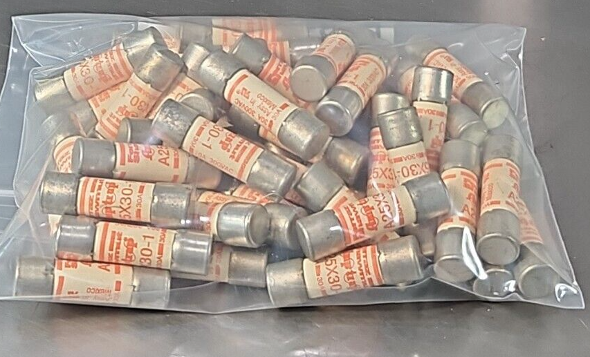 Ferraz Shawmut A25X30-1 fuse Amp-Trap 30A 300VAC loc4E10