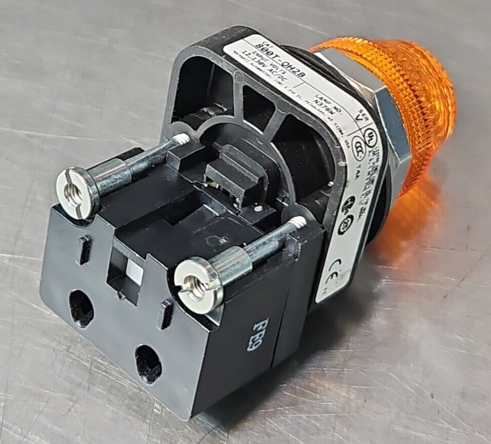 Allen Bradley 800T-QH2B Ser V orange with 800TC-N374/A loc4B17