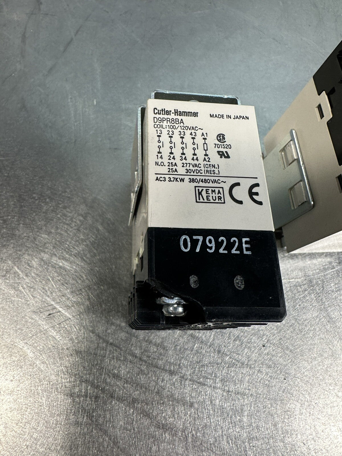 Eaton Cutler Hammer D9PR8BA Power Relay 120 VAC (BIN-1.1.1)