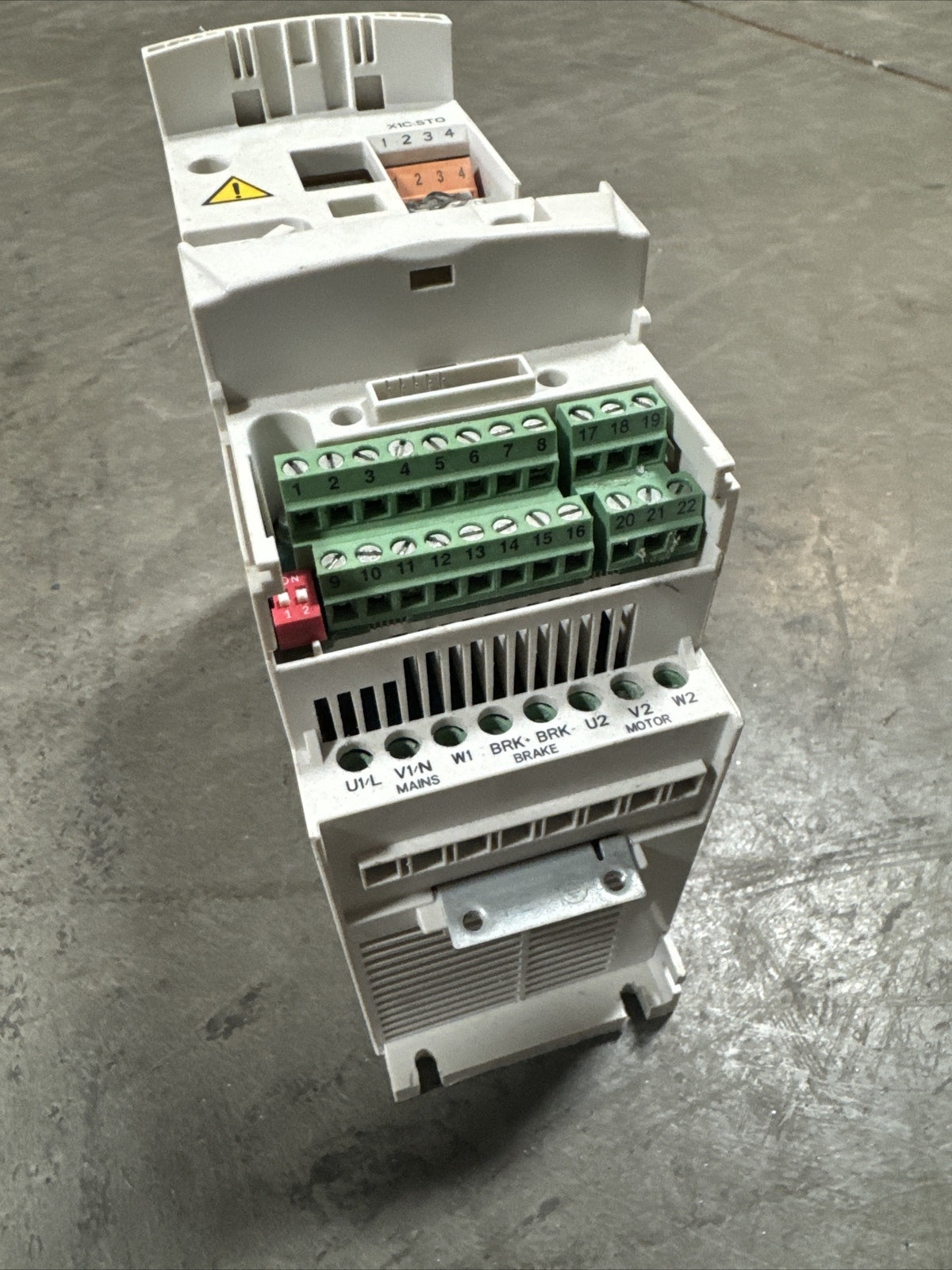 ABB ACS355-03U-05A6-4 Variable Frequency Drive (BIN3.5.1)