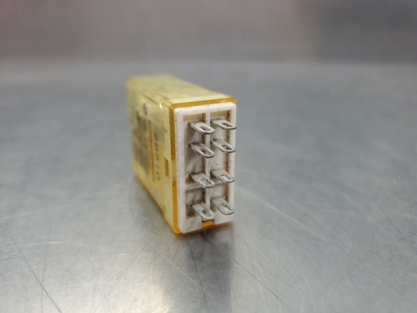 Idec RY2S-U 12V 8-PIN Relay. 4D-42