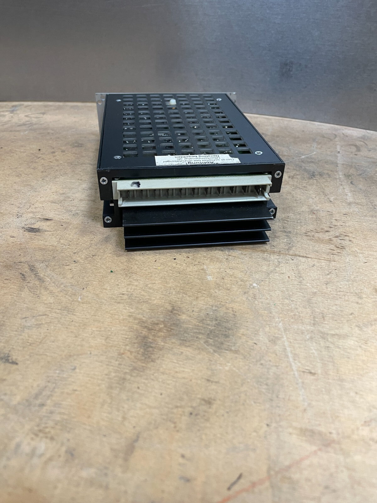 Vero 116-18845 Bicc Electroni. 47-400 Hz 90 W Pk 55 Trivolt Power Supply(BIN444)