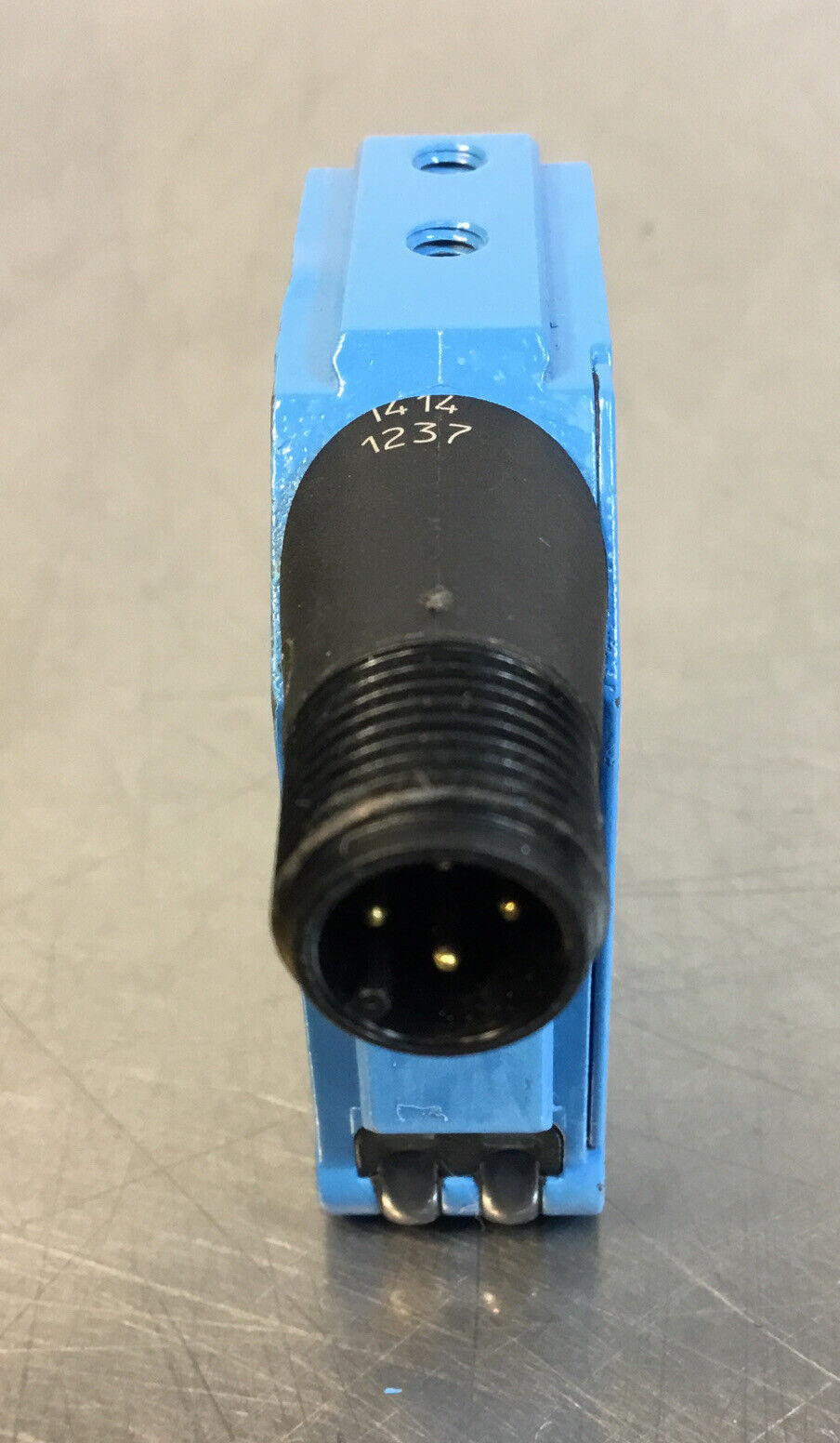 SICK WL12G-302431 PHOTOELECTRIC SENSOR, 1041457, 10-30VDC. 5E-5/5