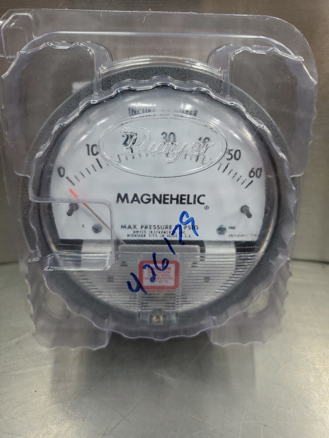 Dwyer Magnehelic W32AC TK Pressure Gauge, 0-60 INCHES OF WATER. 6B-11