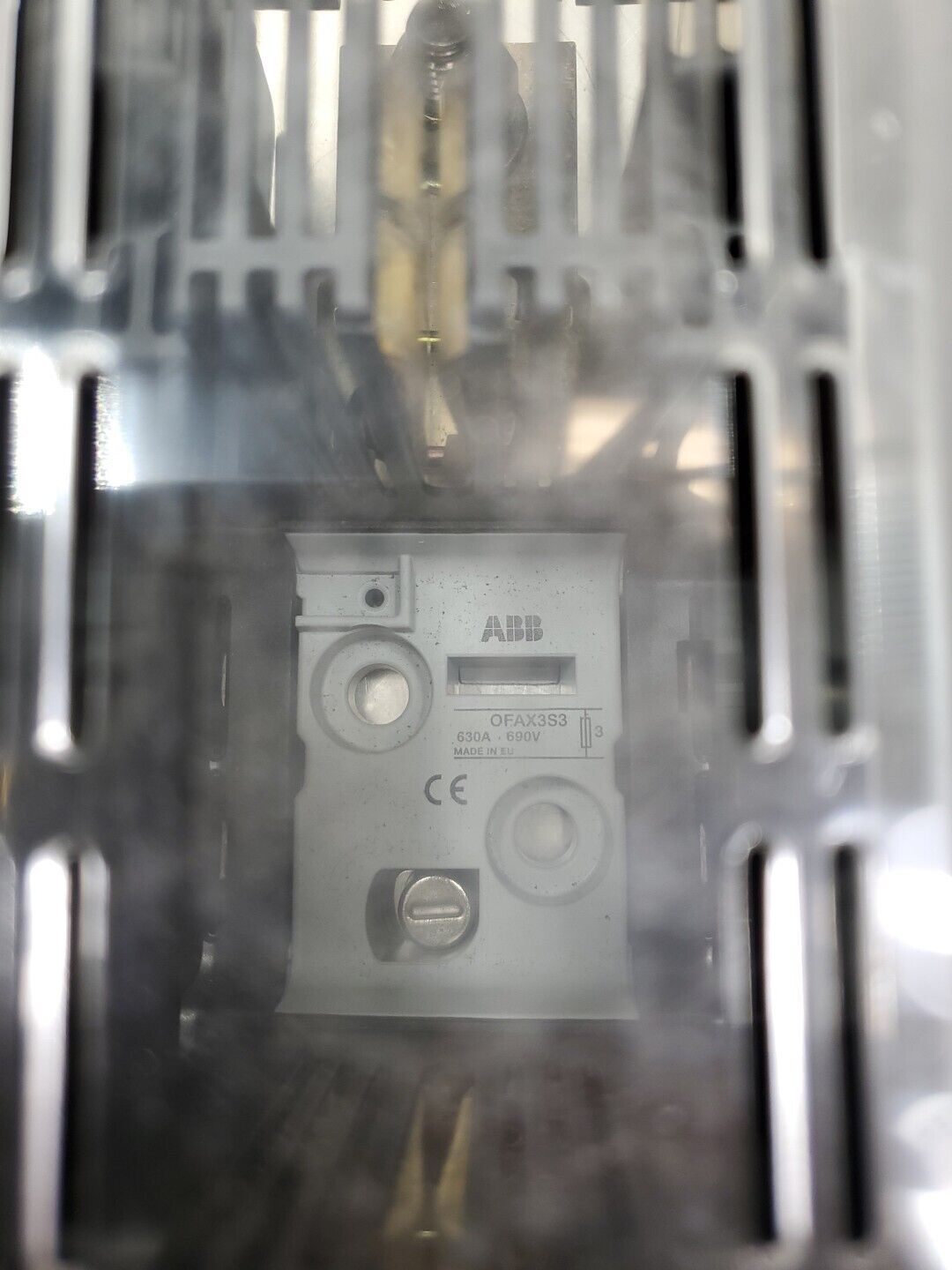 ABB OFAX3S3 3-Pole FUSE BLOCK, 630A 690V. 4D