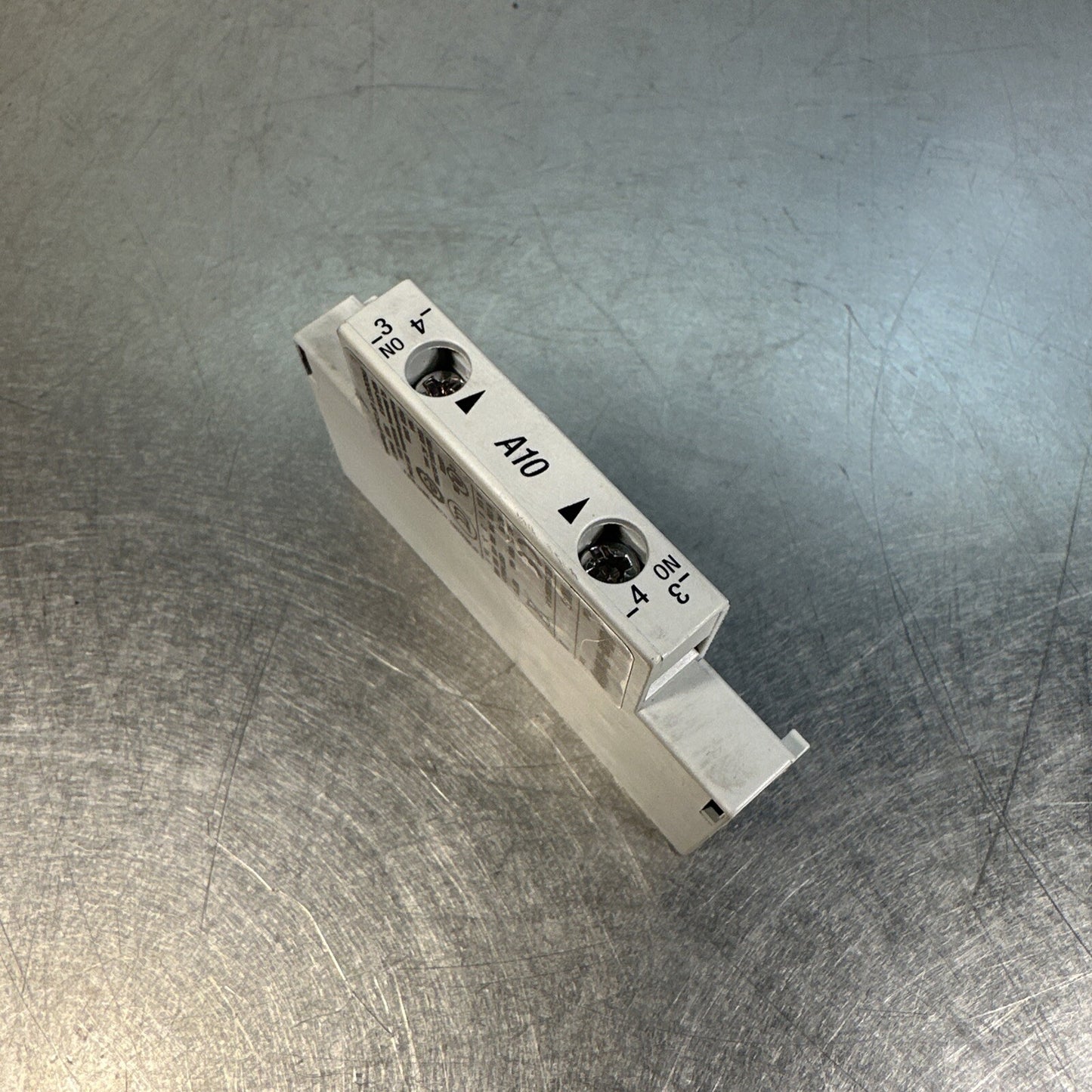 ALLEN BRADLEY 100-S SERIES B AUXILIARY CONTACT BLOCK (BIN-1.4.5)