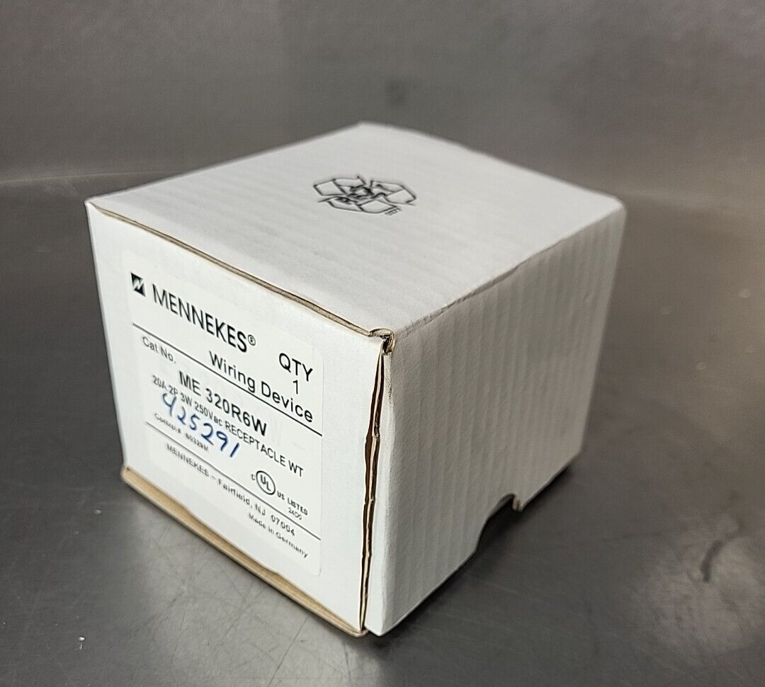 MENNEKES 360R6W Mennekes 60A 3Wire 250V Watertight Receptacle Loc 4E 26