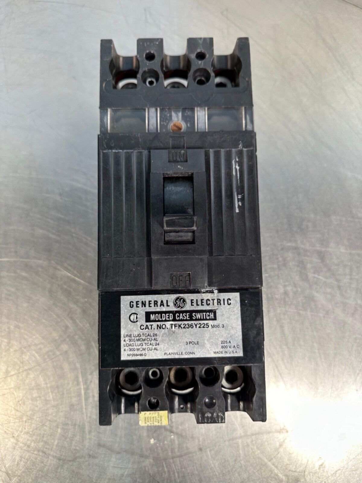 GE General Eletric TFK236Y225 3 Pole 225 Amp 600V (4A-28)