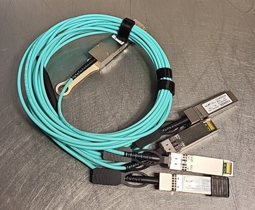Active Optical Cable QSFP+ 40Gbps, 30 meters, MSA Compat. AOCQP40-030 (BIN461)