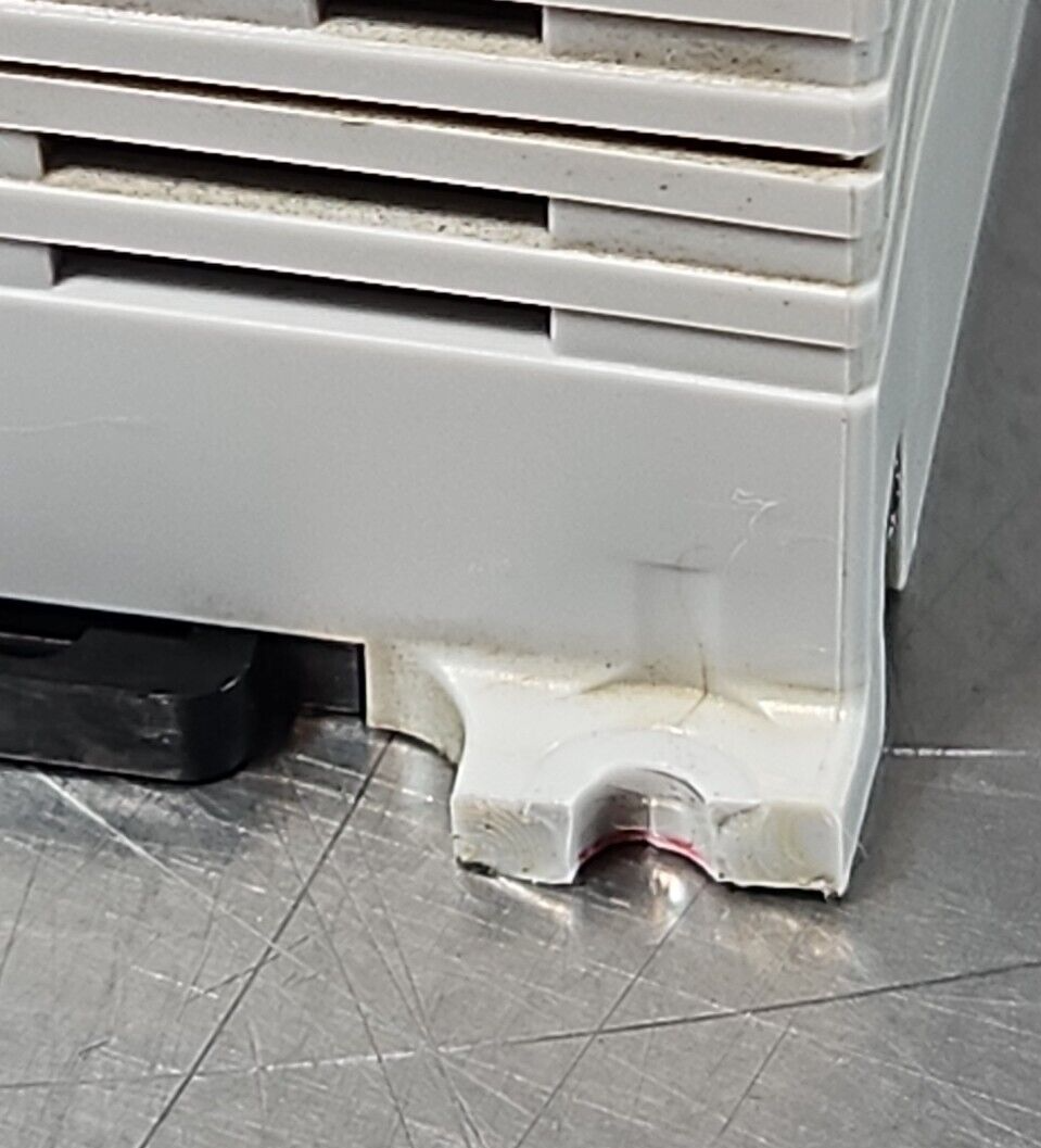 Keyence SL-R11 Safety Control Unit 24VDC 150mA Type 4 (BIN3.4.4)