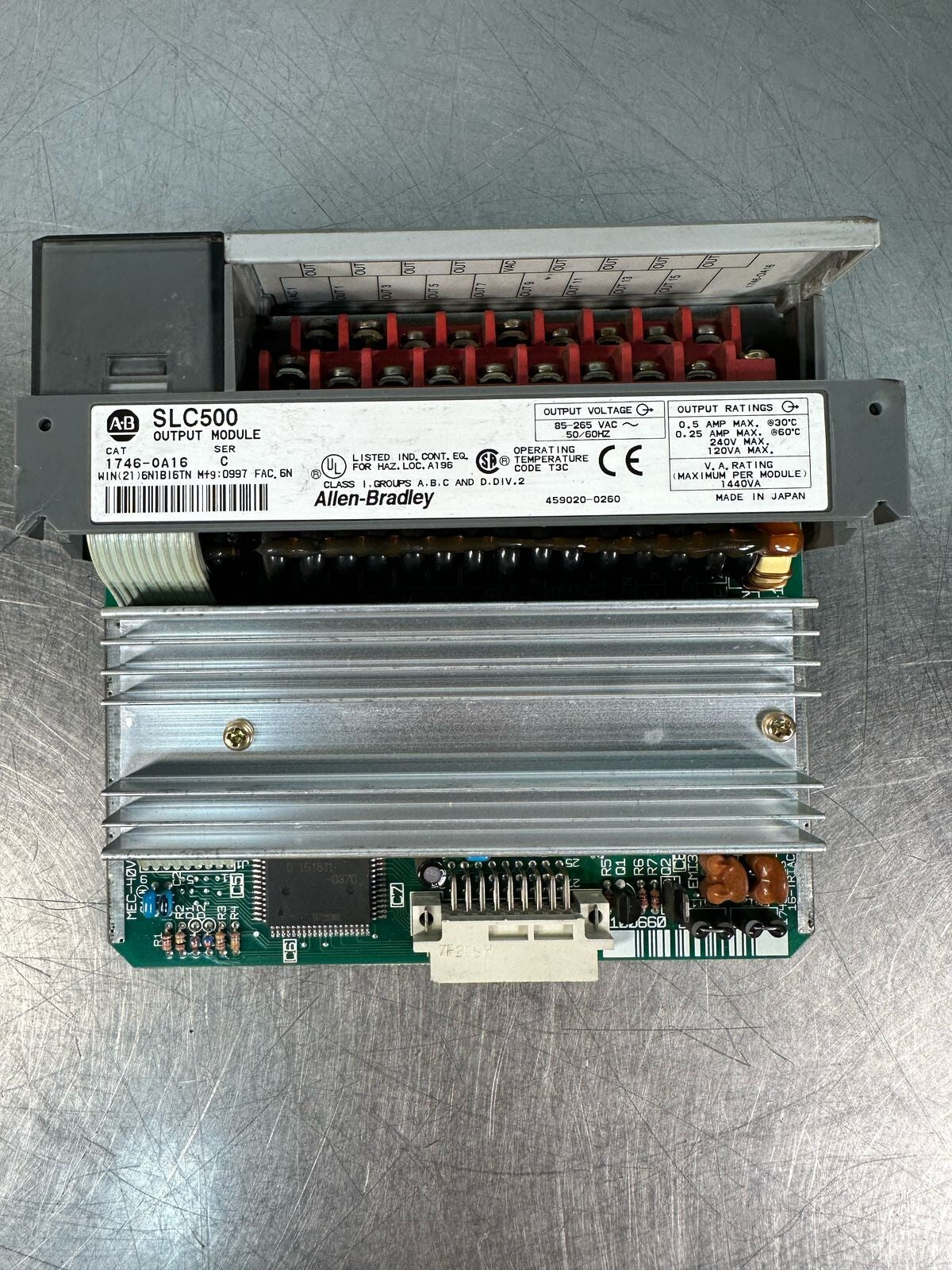 Allen Bradley 1746-0A16 SER. C OUTPUT MODULE SLC500 1746-OA16 (5.3.4)