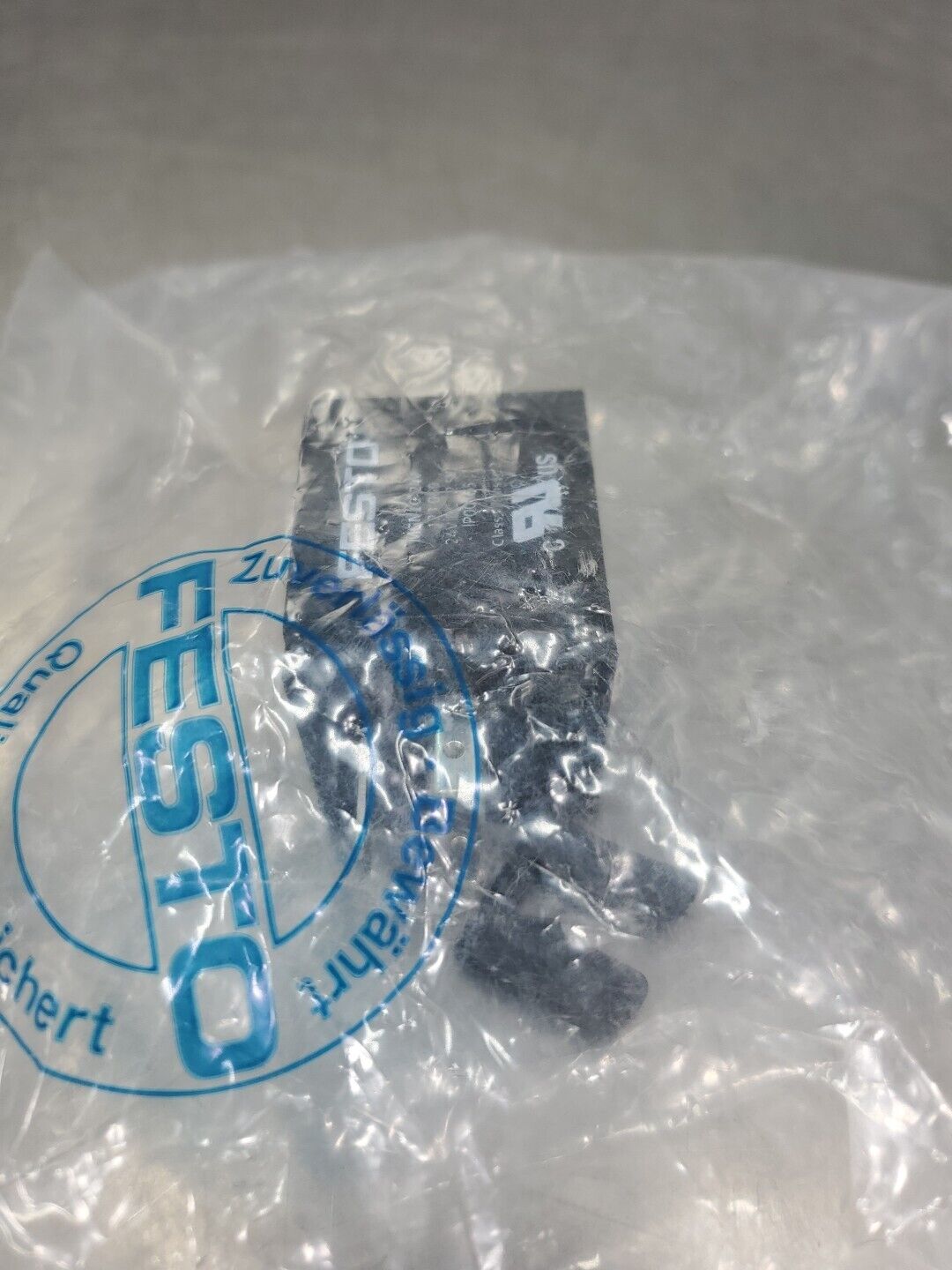 Festo MSN1G-24V Solenoid Valve, (123060), 2.4W 24VDC. 4A-34