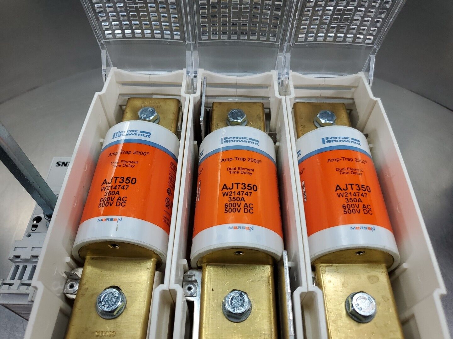 SIEMENS CFS365JN 600VAC/250VDC 350 AMP Fusible Switch w/AJT350 Fuses. 1D