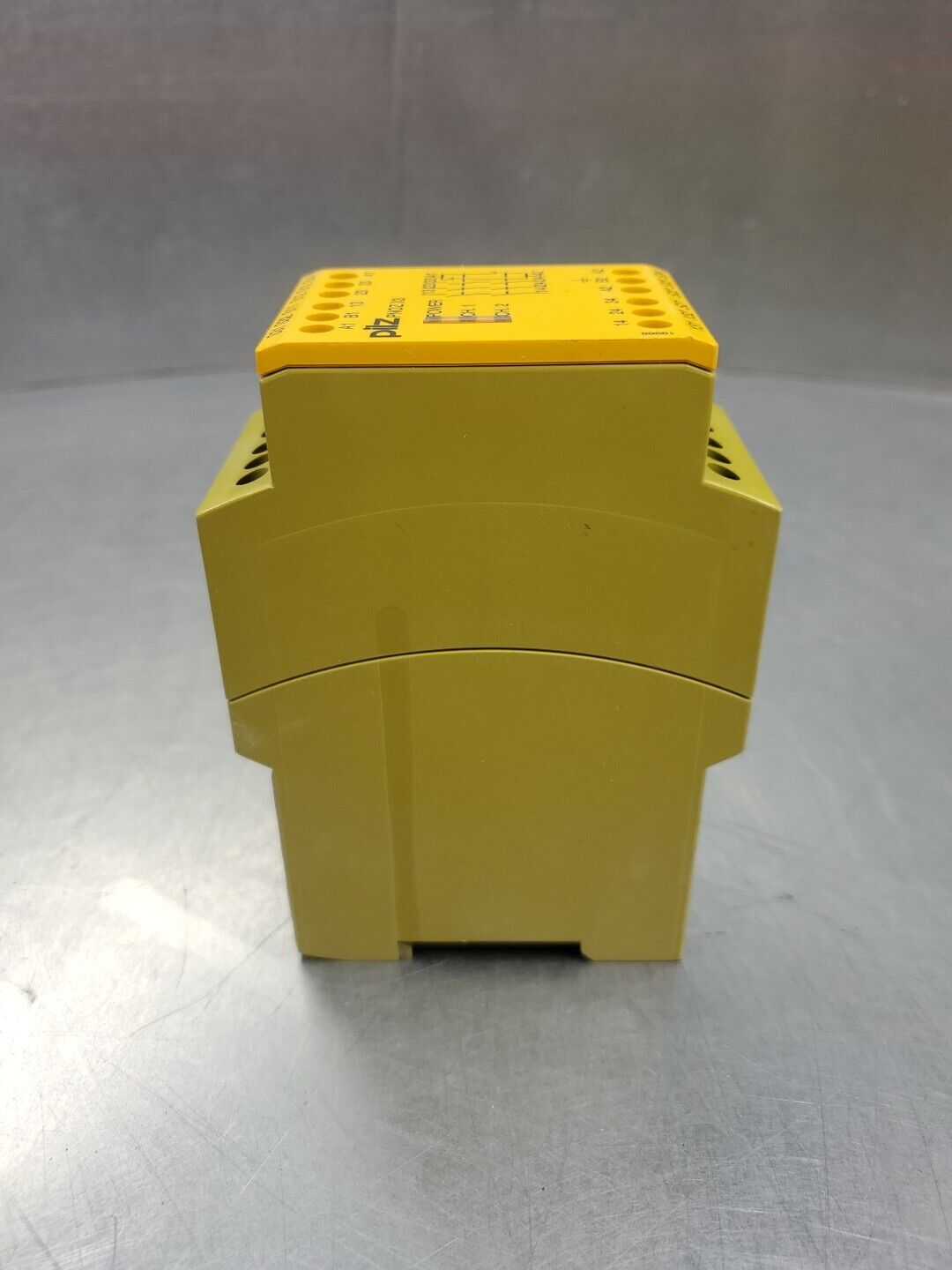 PILZ PNOZ X3 3S 1Ö Safety Relay, 774314, 110VAC, 24VDC. 5B-3