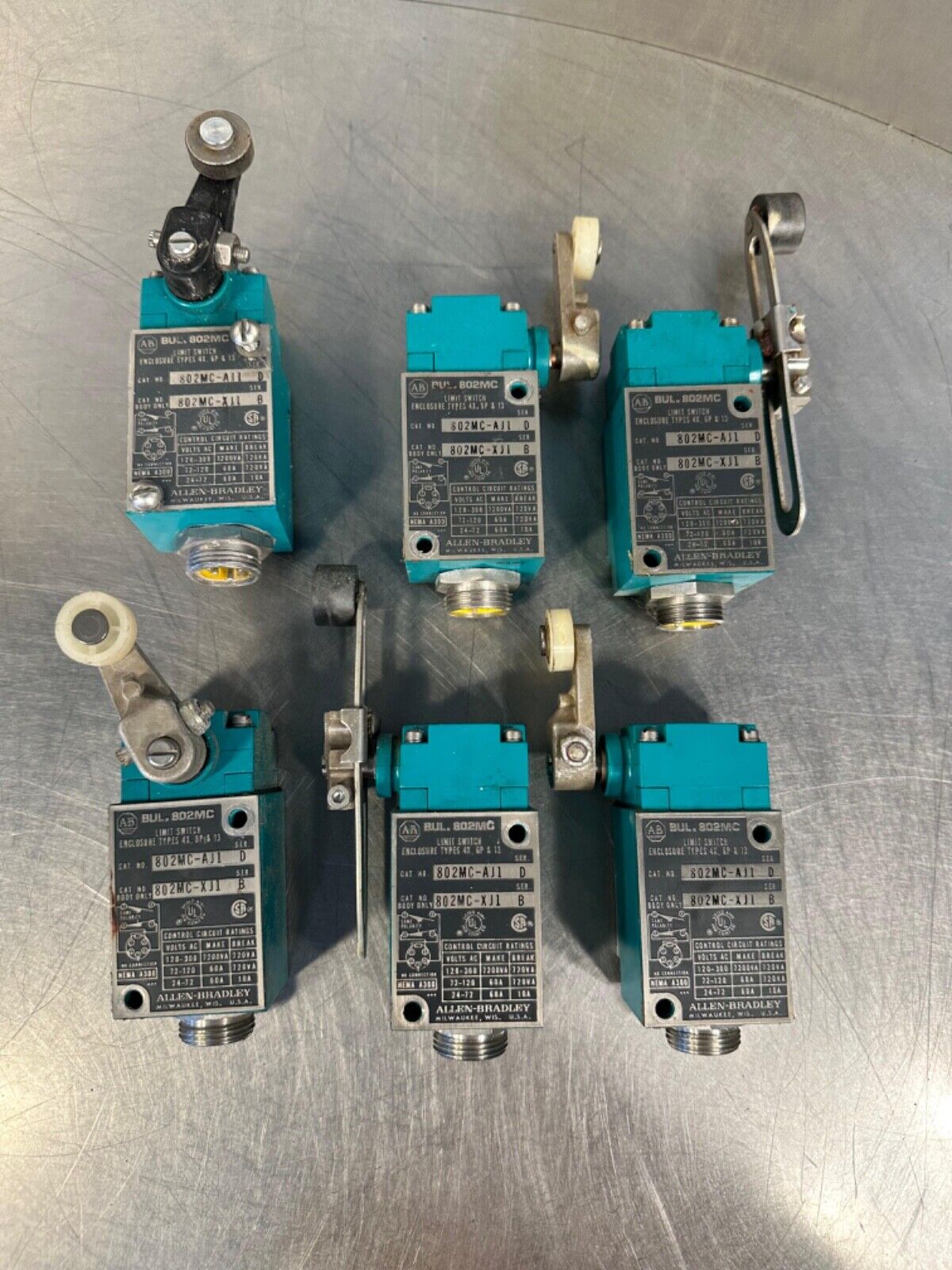 Allen Bradley 802MC-AJ1 /D With 802MC-AX /D Operador Head (6E-12)