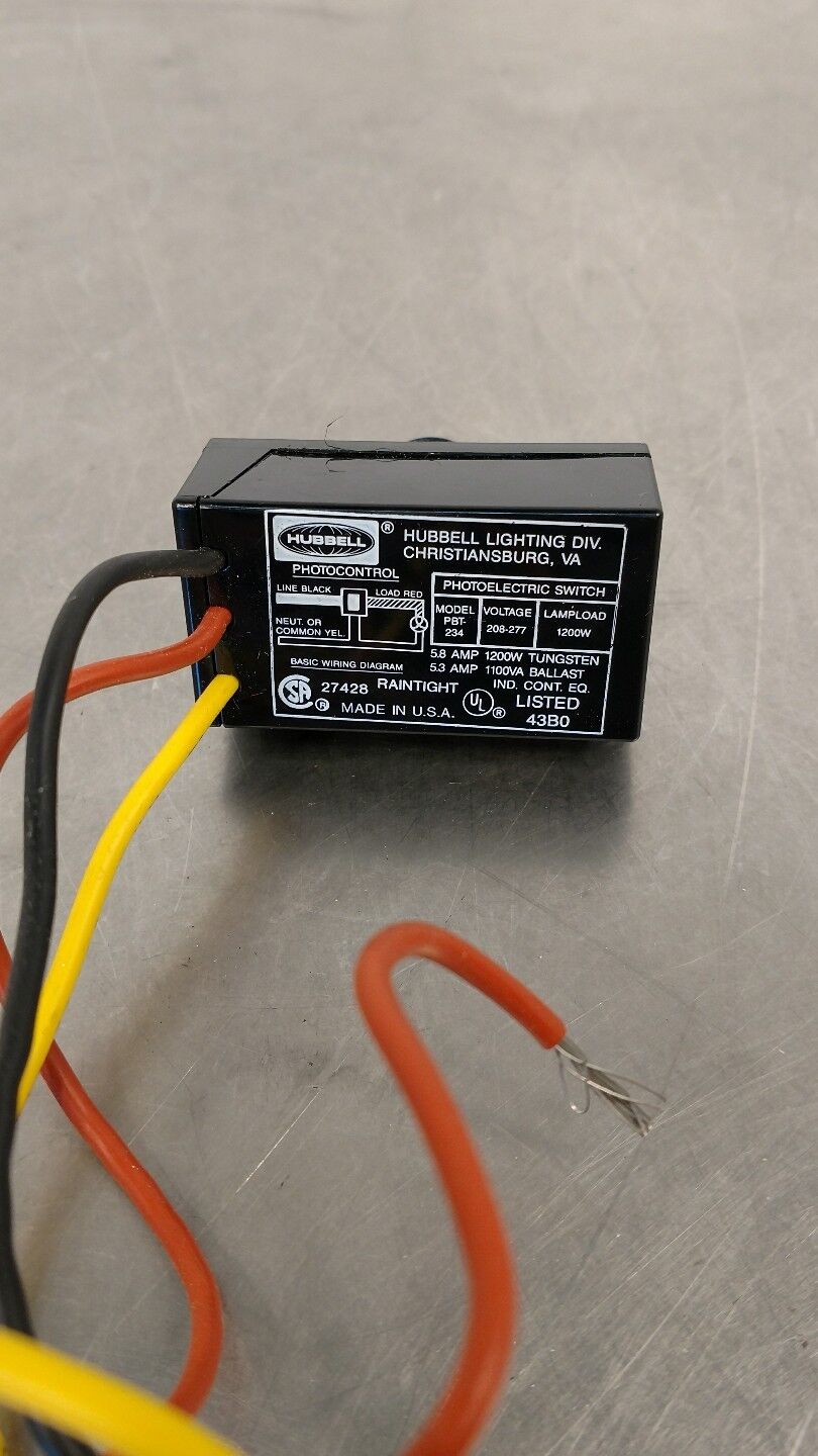 Hubbell PBT-234 Photo Control Button. 5E-6