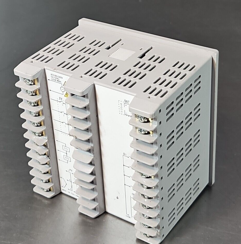AZBIL YAMATAKE SDC36 C36TC0UA12K0 Digital indicating controller loc4B11