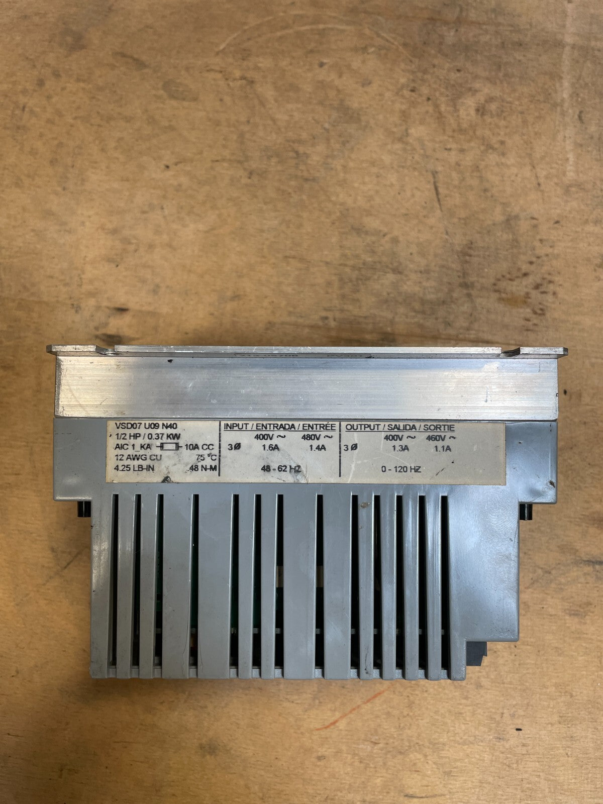 Square D VSD07 Black & Gray 2HP/0.3Kw 460 Volt Speed Drive Controller(BIN 4.4.3)