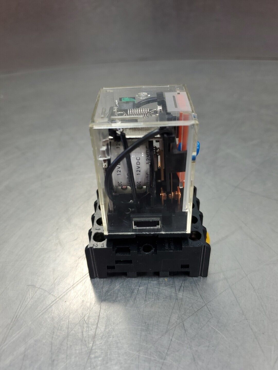 Omron MK2PN-S Cube Relay, Coil: 120VAC, Rating: 250VAC 28VDC 10A. 4E-35