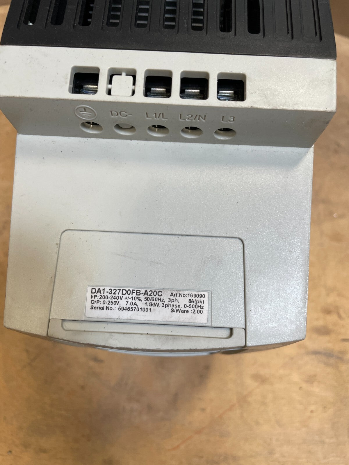 Eaton DA1-327D0FB-A20C White 240V Three Phase Elec. Vari Frequency DriveBIN 345