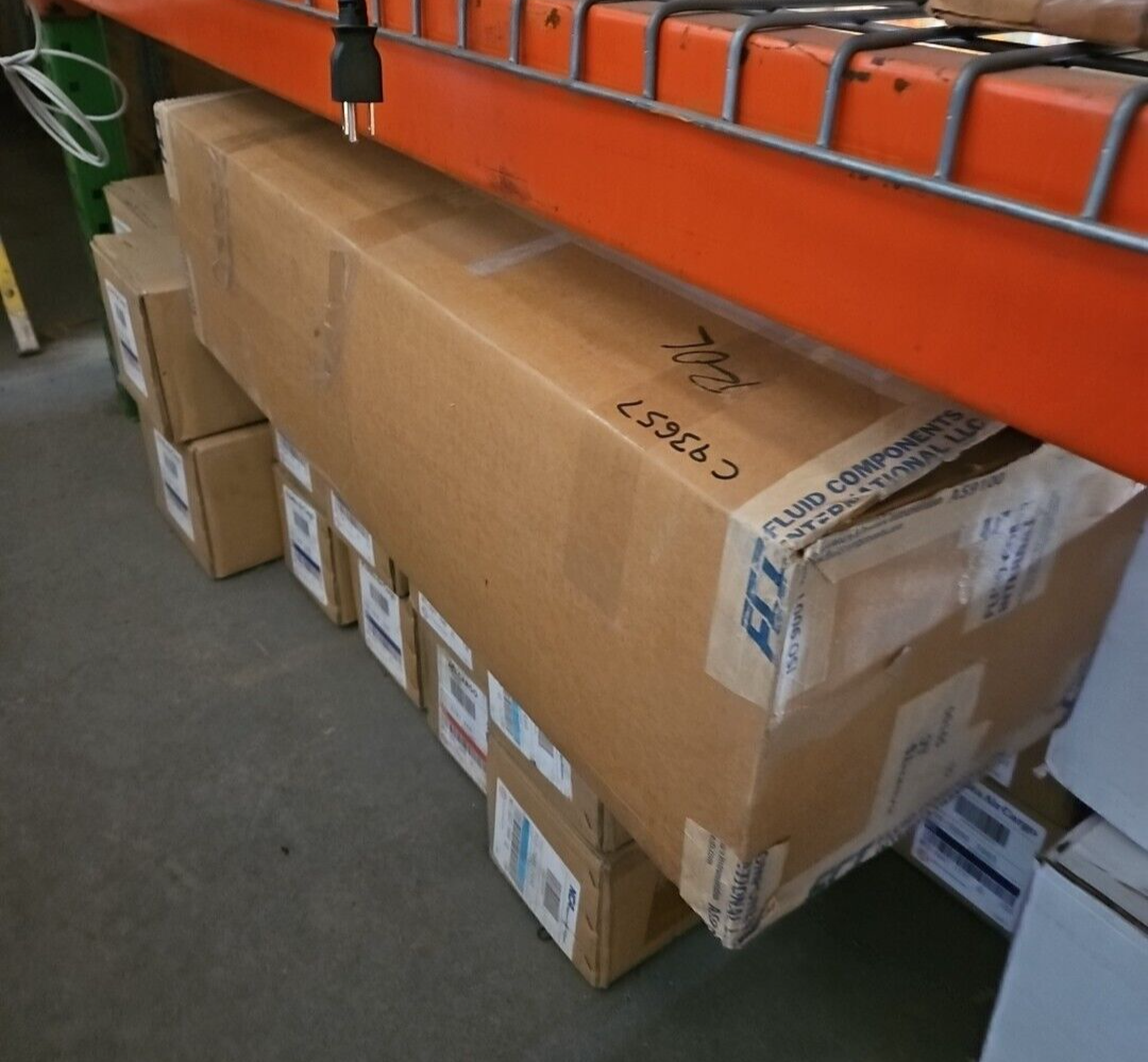 FCI FLT3S-1B2A4FWC4B03B11 Fluid Components Flow Switch + Sensor Loc6F