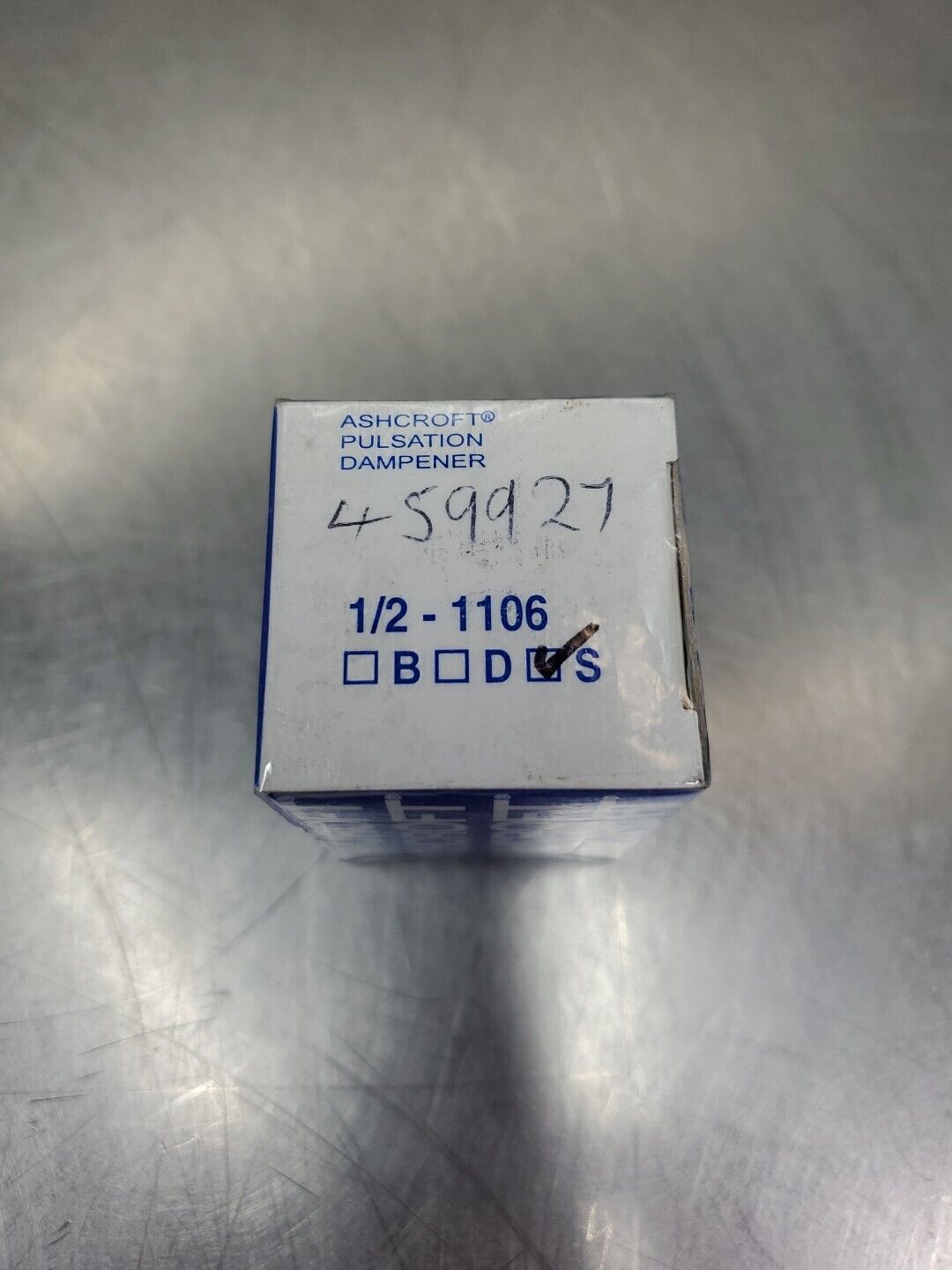 ASHCROFT 1/2 - 1106 S PULSATION DAMPENER. 6D-5