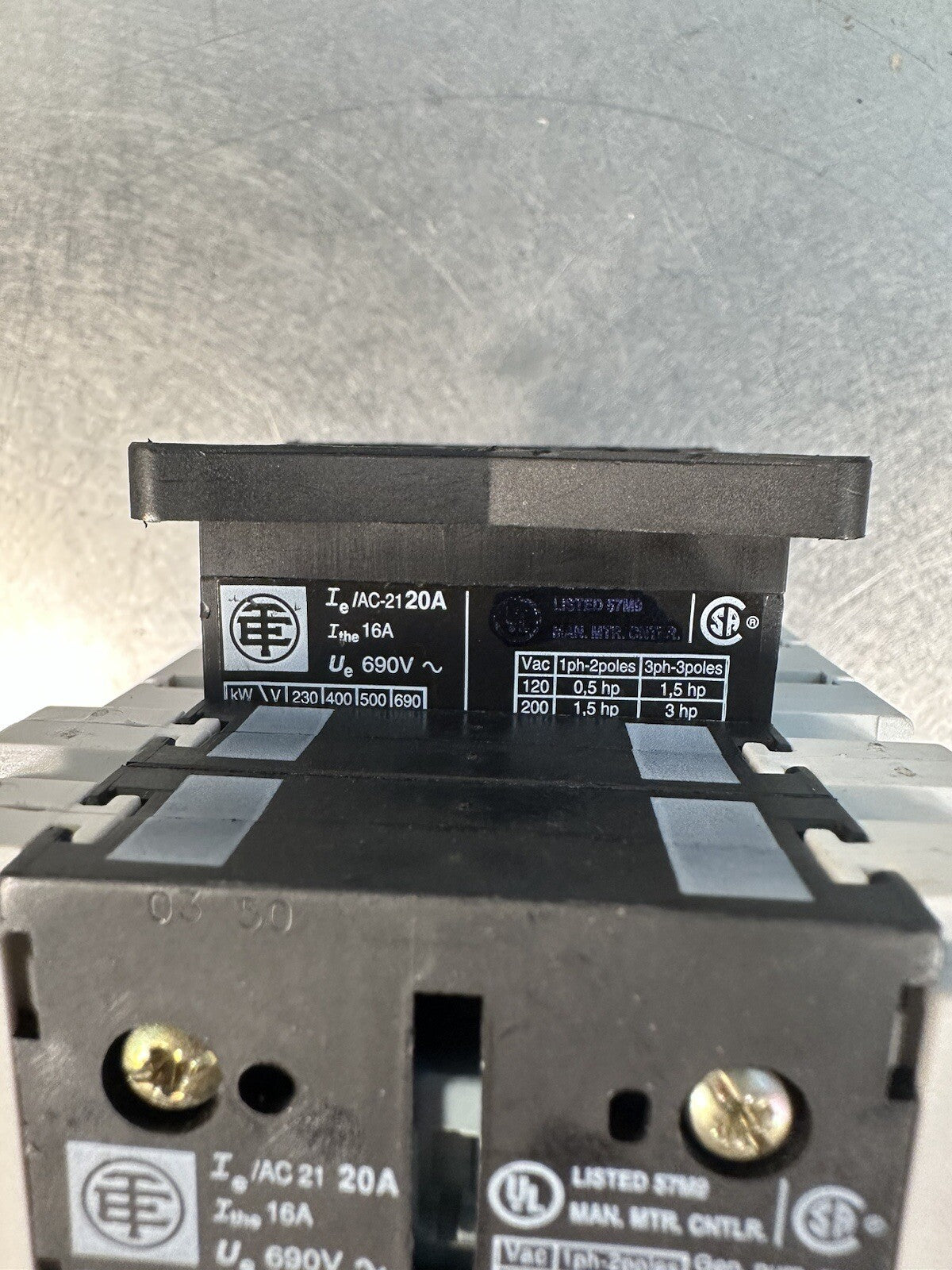 LOT OF SCHNEIDER ELECTRIC SWITCH LOADBREAK MODULE (BIN-1.5.1)