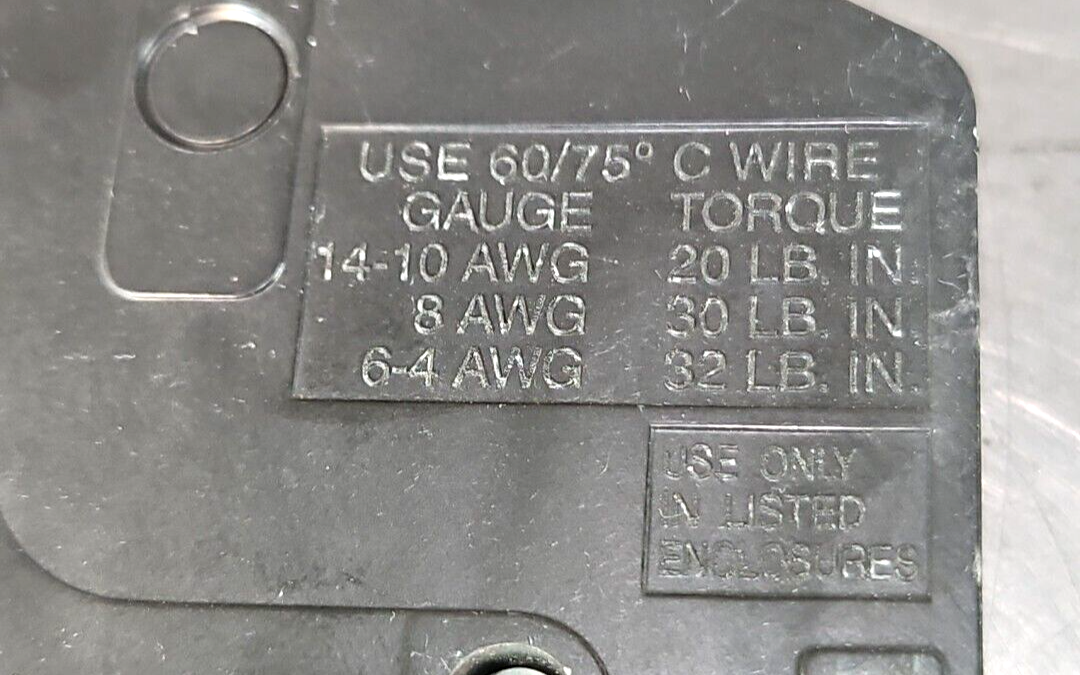 Eaton Circuit Breaker E11713 Type CH Class CTL SWD 15 A loc4A11