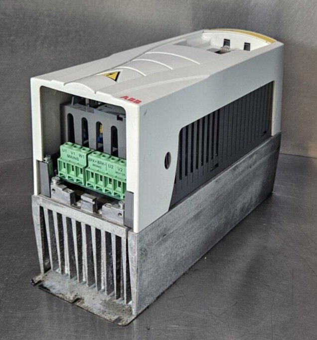 ABB Baldor ACB530-U1-04A1-4 Drive (BIN522)
