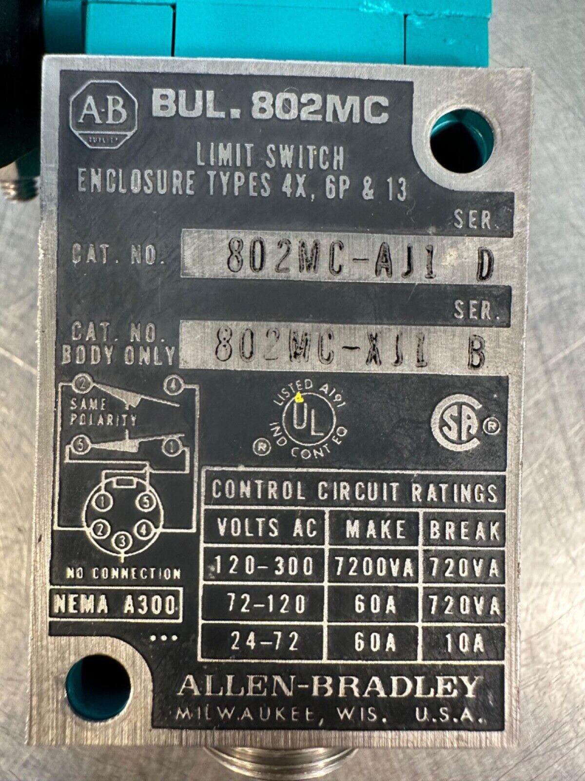 Allen Bradley 802MC-AJ1 /D With 802MC-AX /D Operador Head (5E-28)