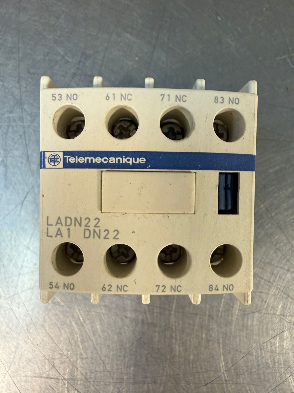 Telemecanique LADN22 Contact Block LA1-DN22 (7.4.2)