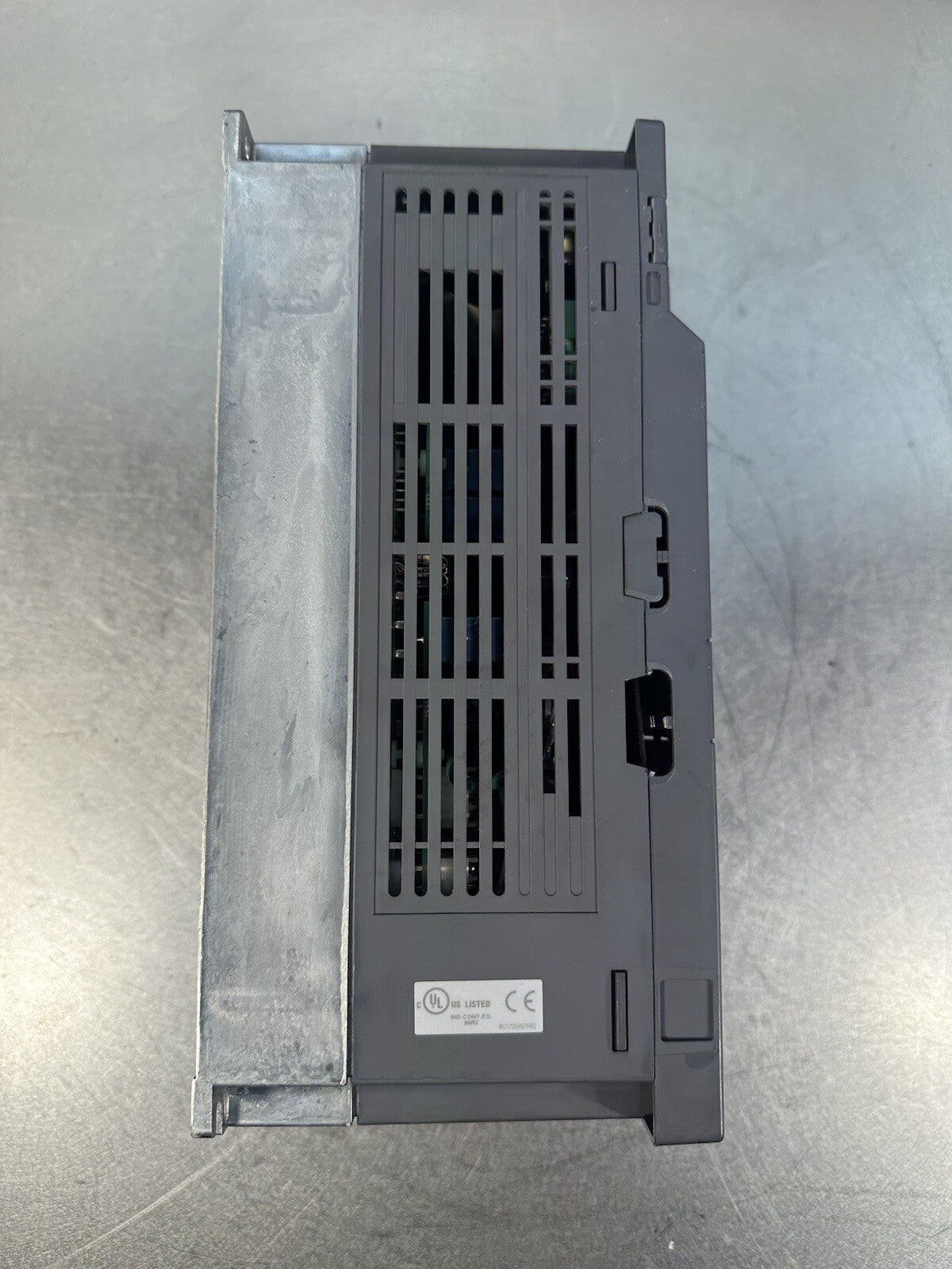 Mitsubishi FR-A720-0.75K (BIN-1.2.4)