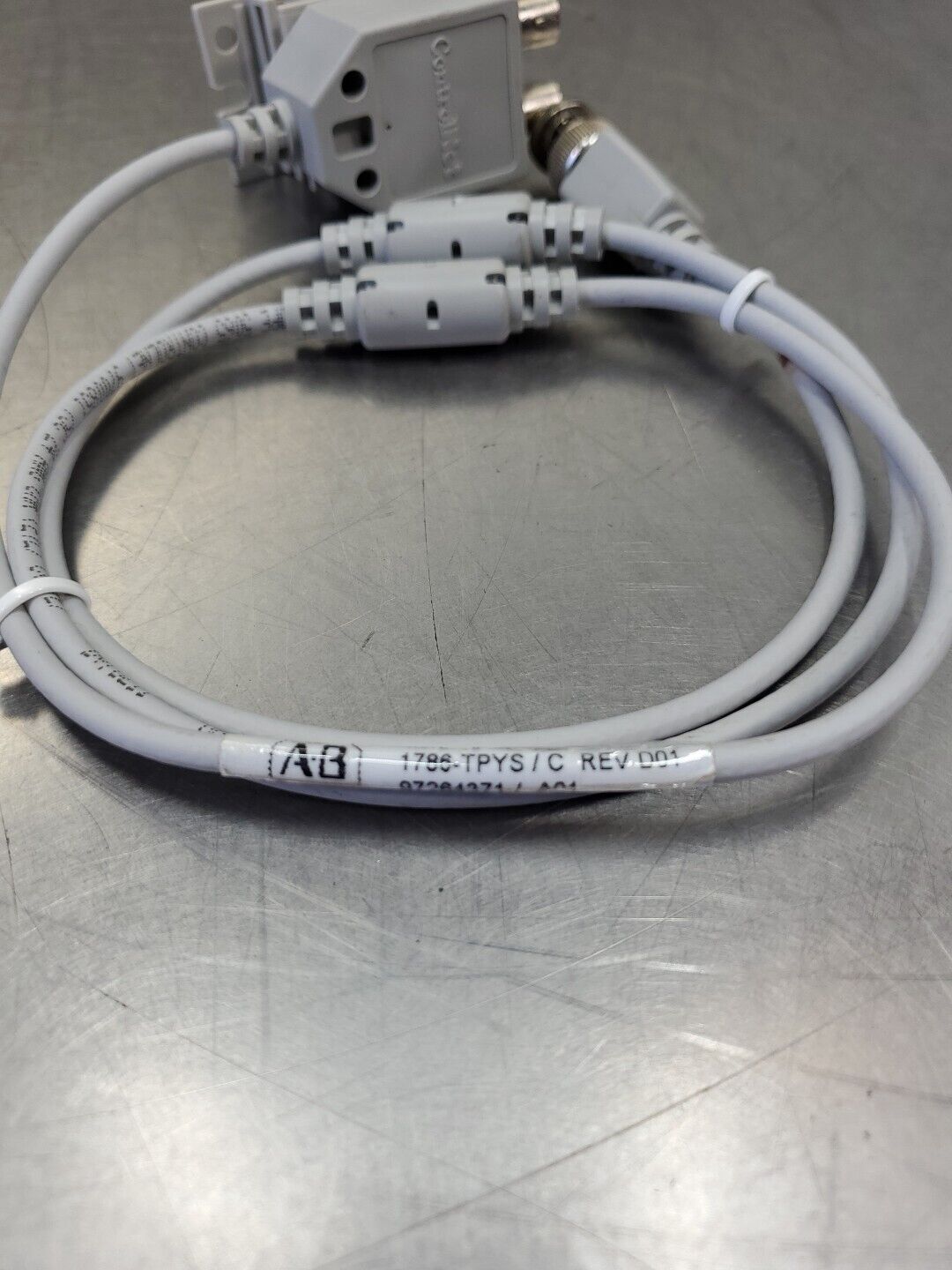 ALLEN BRADLEY 1786-TPYS/C ControlNet Coax Y Tap Straight BNC Cable. 3D-17