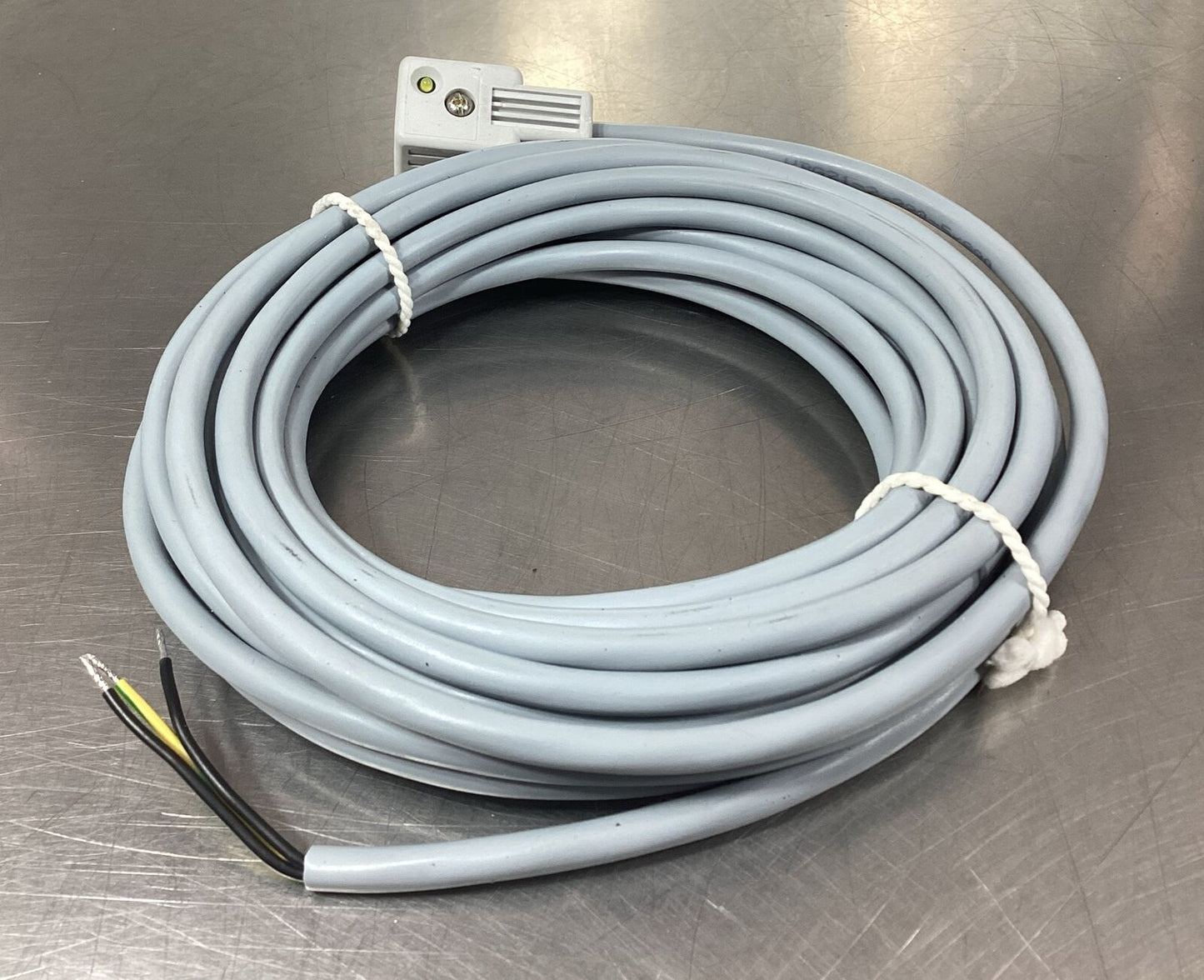 Turck VBG 21-2.220-5/S90 Proximity Sensor Cable E7106 5E-21