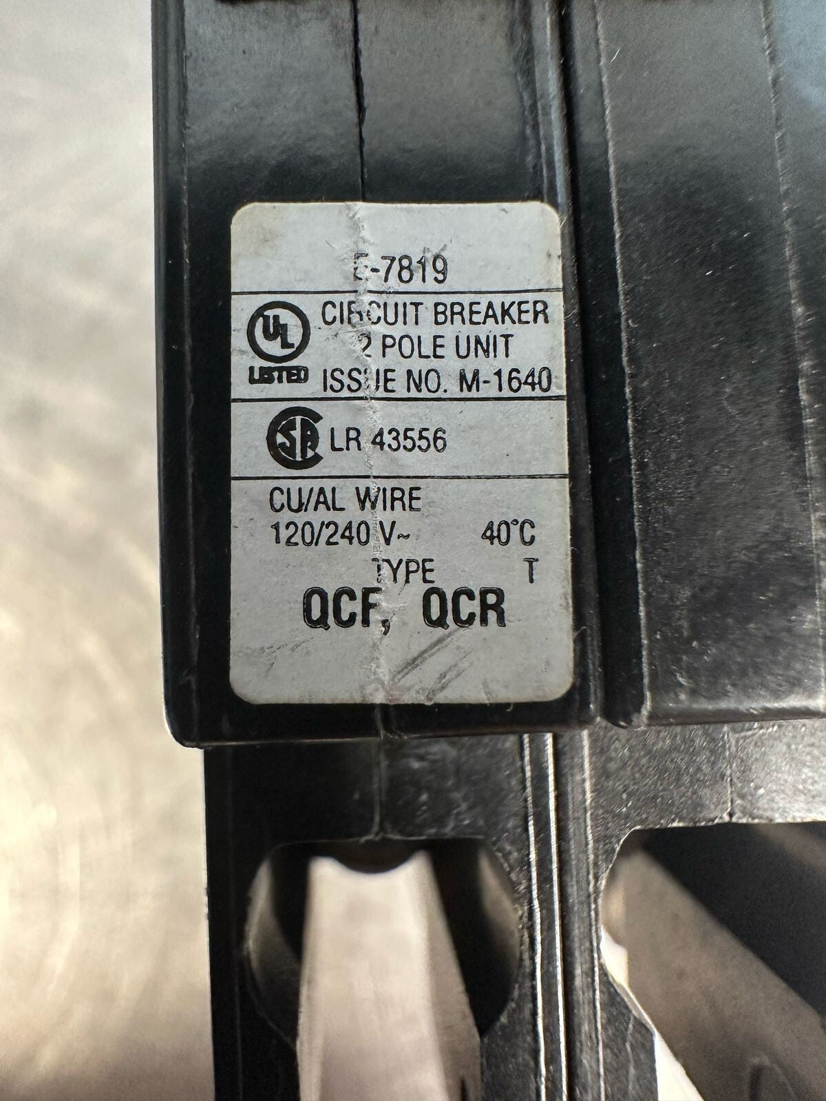 Cutler Hammer QUICKLAG QCR 2020 BREAKER 2 POLE 20A 120-240V (5.4.2)