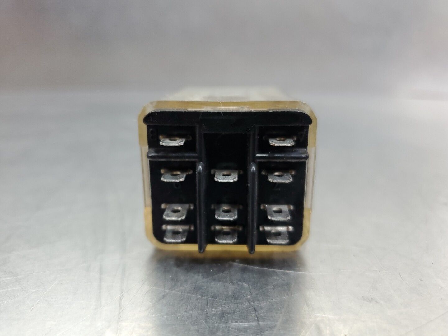 PEELLE 076245 (KUP-14A35F) 10A 120V Relay. 4D-26
