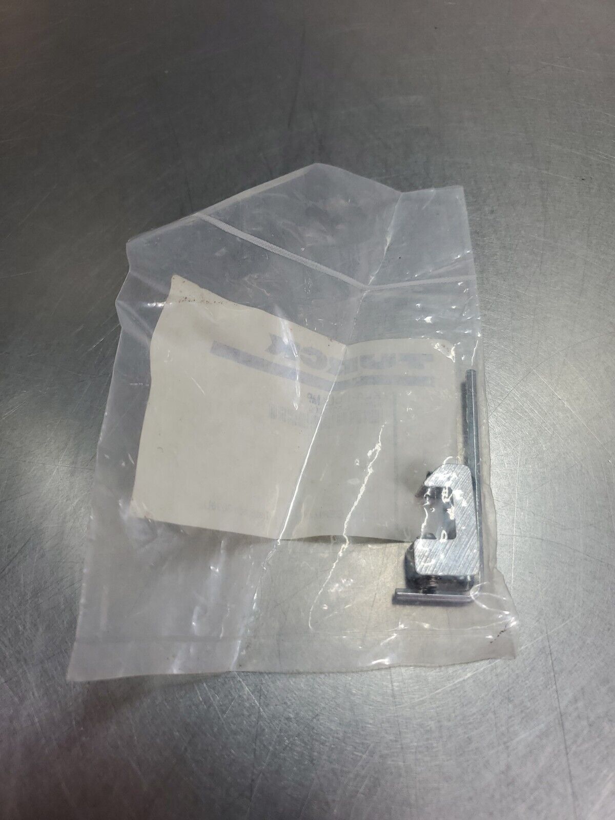 TURCK KLA-1 (Ident-Nr 6970000) Clamp. 5E-2/4