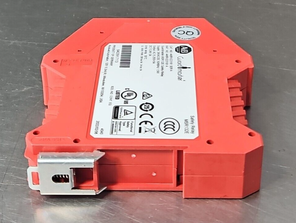 Allen Bradley 440R-E23191 Ser A Safety Relay (BIN423)