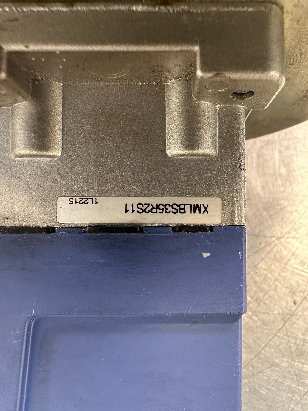Telemecanique XMLBS35R2S11 PRESSURE SWITCH (4.4.5)