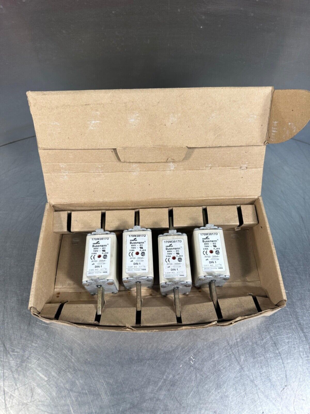 Bussmann - 170M3817D - 690Vac - new (4E-31)