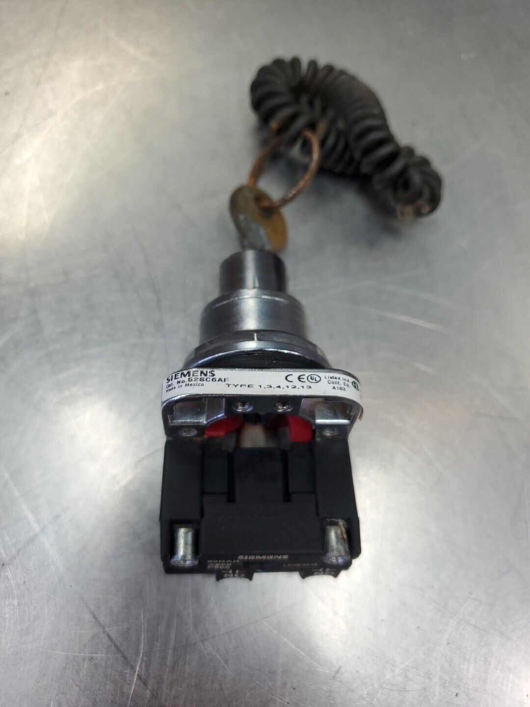 SIEMENS 52SC6AF Keyed Switch. 4D-40