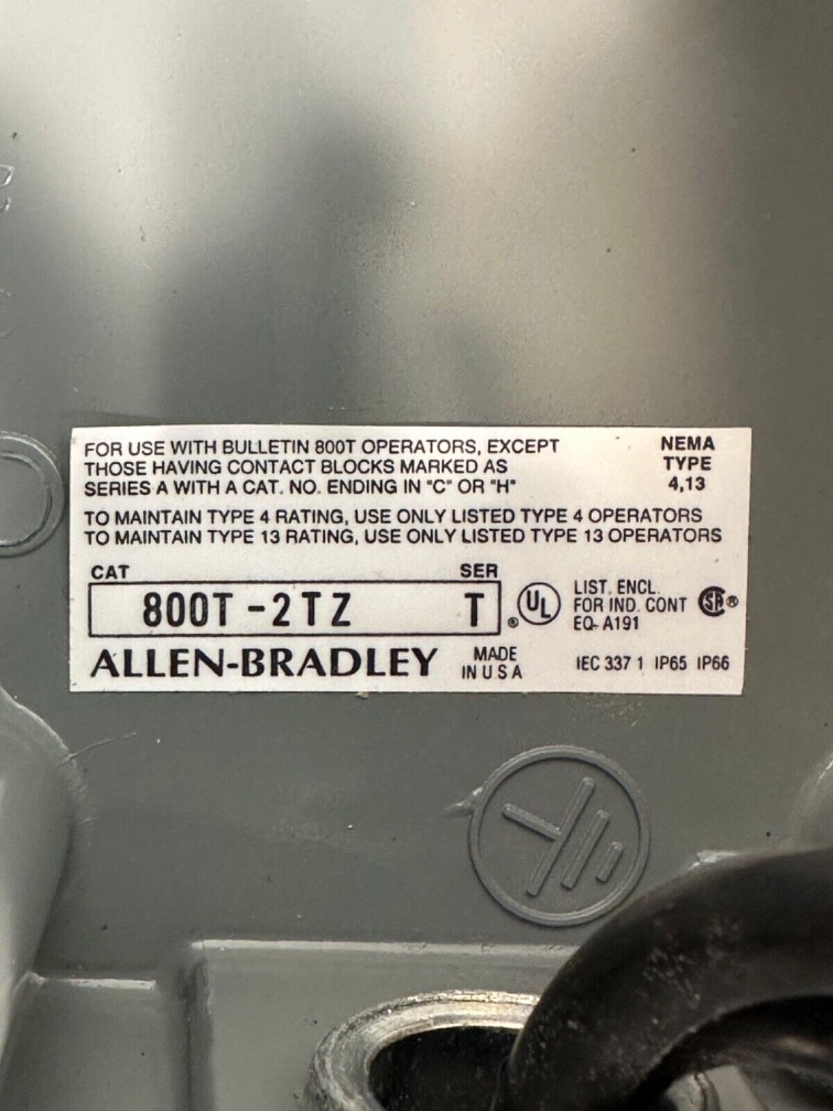 Allen-Bradley 800T-2TZ Push Button Enclosure 2 Hole NEMA 4, 13 (5D-13