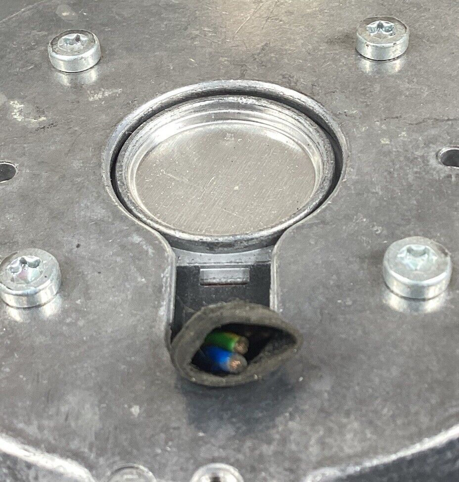 EBMPAPST G2E120-AR38-01 230VAC 83/110W 0.37/0.50A Centrifugal Fan 6E-20