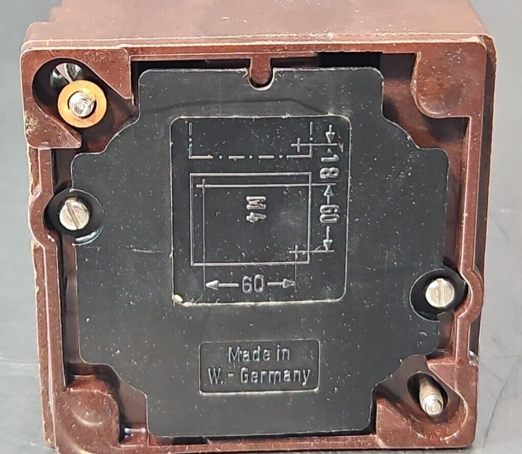 Klockner Moeller DILO-22 Universal Contactor (BIN424)