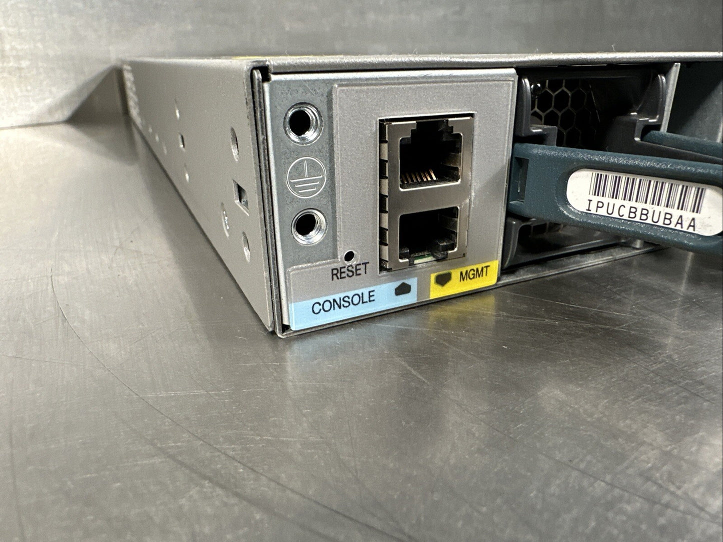 Cisco Catalyst WS-C3850-48P-S Switch 48 Port Gigabit PoE+ 715W Sing P (5.2.1)