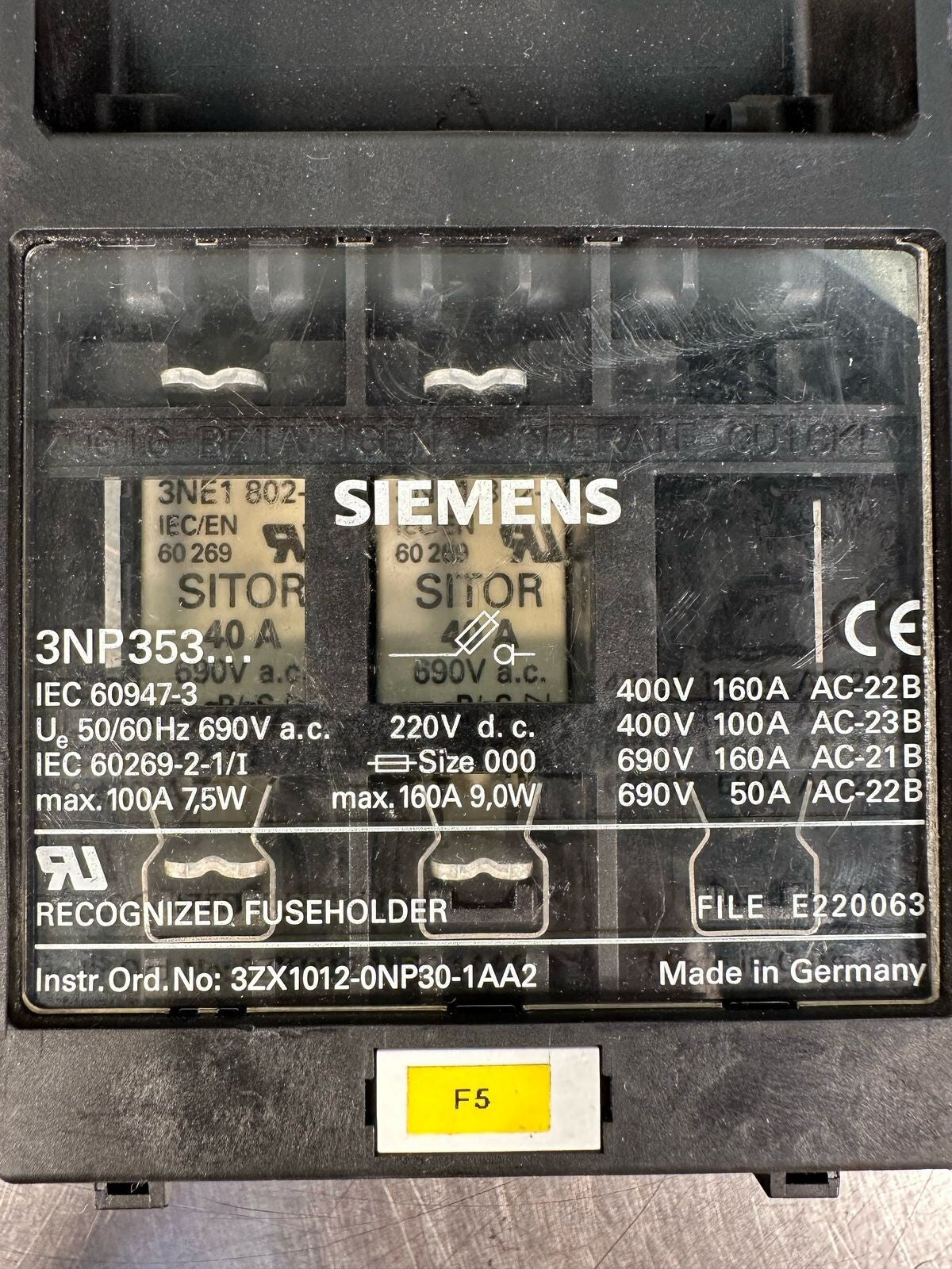 Siemens 3NP353 3ZX1012-0NP30—1AA2 Disconnect Fuse + 2 units x 40A (7.4.5)