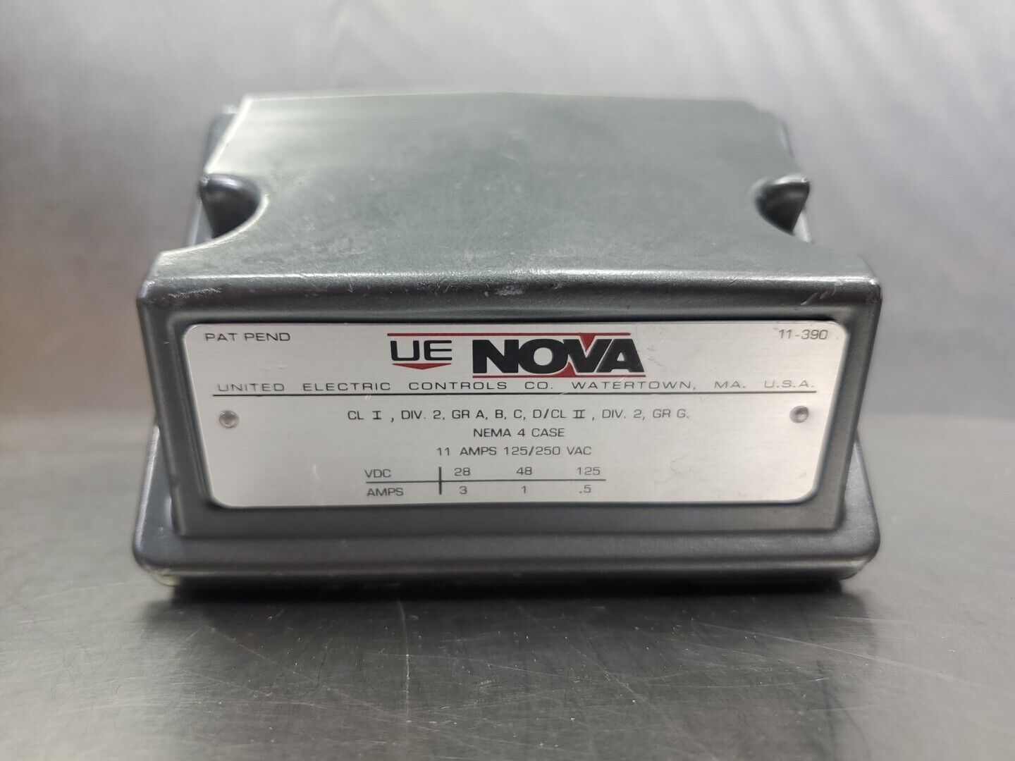 United Electric Controls S156B Type H115 Pressure Switch, 10-100psi. 6E-18